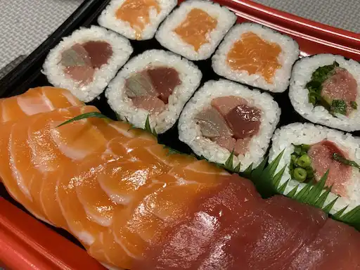 まぐろ3種とサーモン寿司